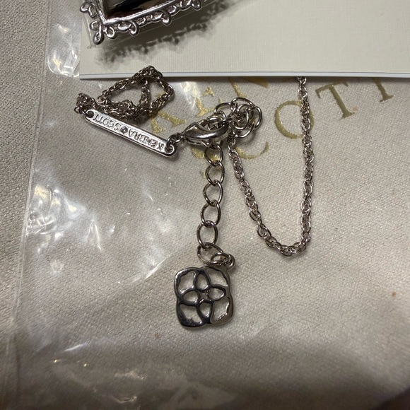 New Kendra Scott Mallory Rose Silver Locket Short Pendant Necklace - Picture 5 of 6